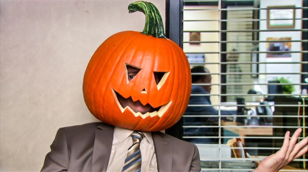 19 Ways To Recreate Your Favorite 'The Office' Halloween Costumes