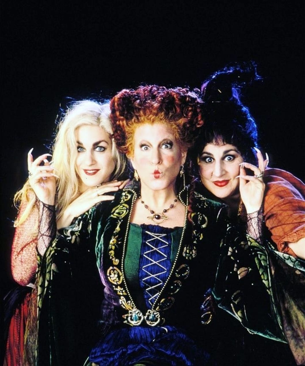 A Student Surviving Midterm Season As Told By "Hocus Pocus" GIFs