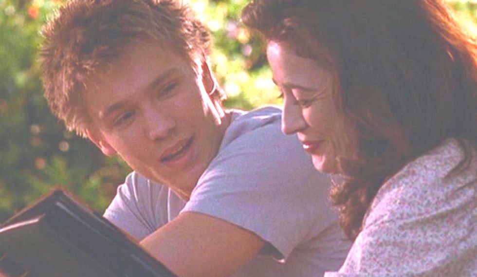 10 Tragically Obvious Signs You Are 100 Percent Dating A 'Momma's Boy'