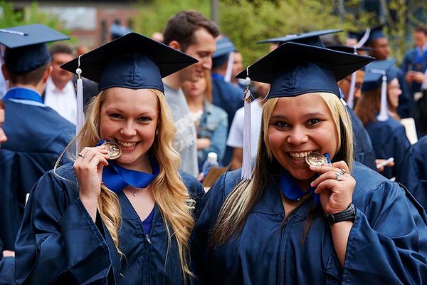 10 Ways To Make Your Senior Year Less Stressful