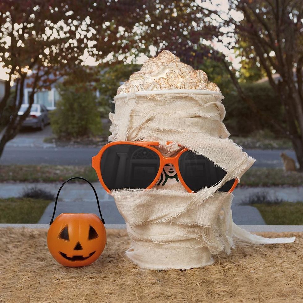 If Your Favorite Fast-Food Resturants Dressed Up For Halloween, They'd Be...