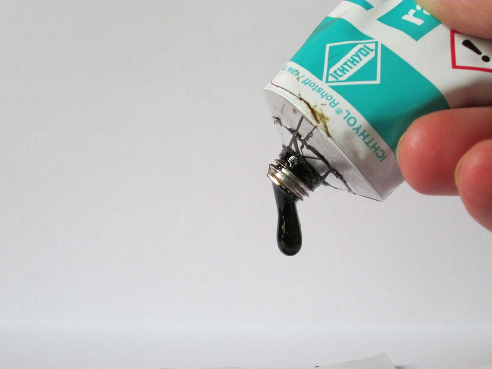 10 Oddly Satisfying Feelings I Hate To Love