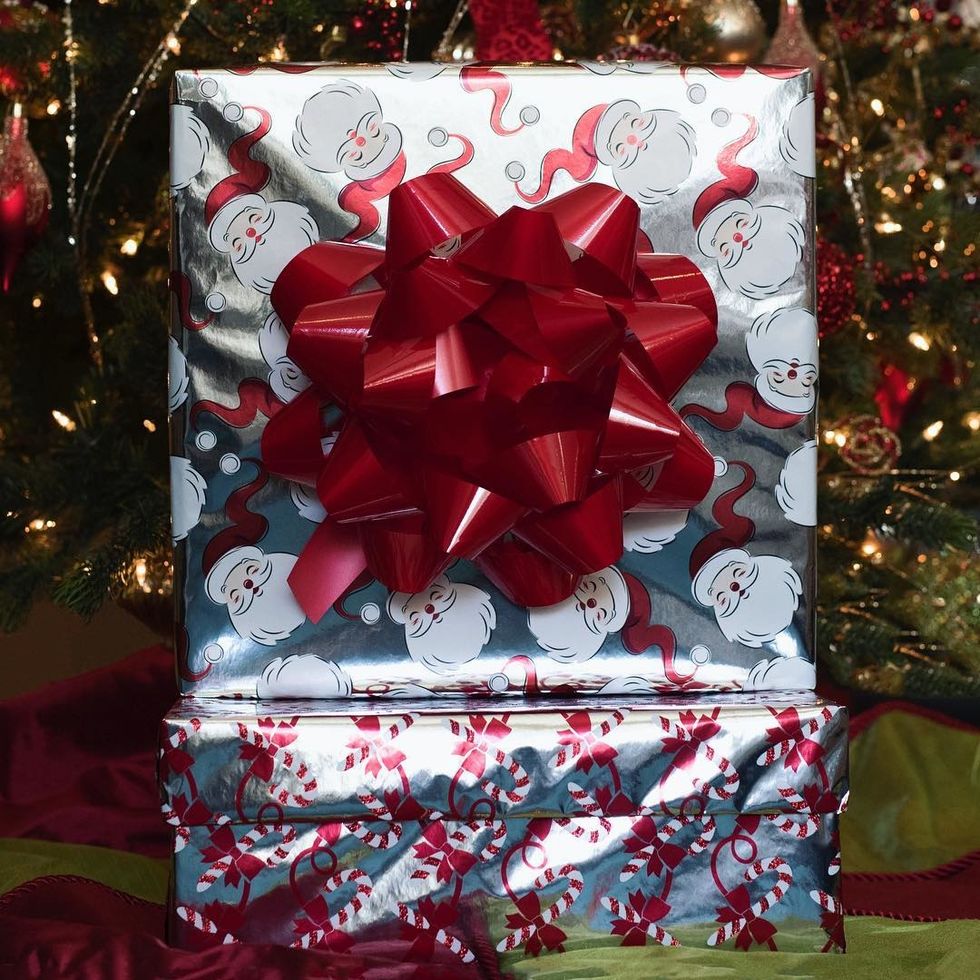 The Real Reason Why I HATE Giving Gifts During The Holidays