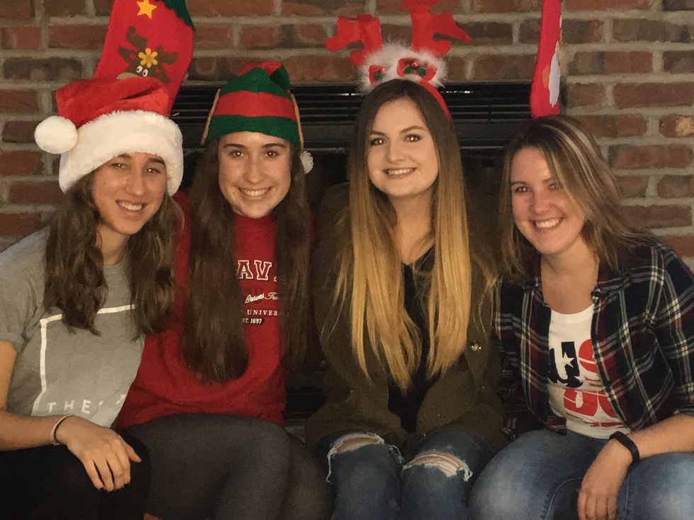 15 Quick, Fun Christmas Activities To Do On A Finals Study Schedule