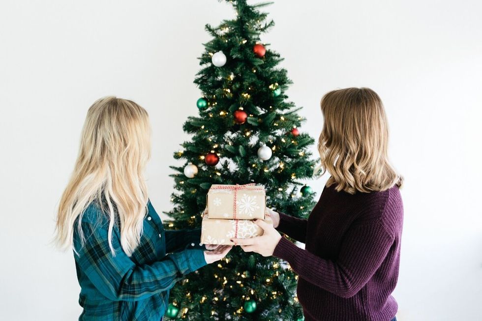 10 Gifts That Every English Major Wants To Find Under The Tree
