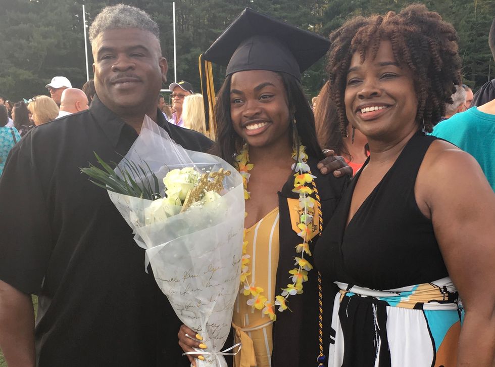 Being The Only Child Isn't Getting Spoiled And Being Privileged, It's A Lot Of Alone Time