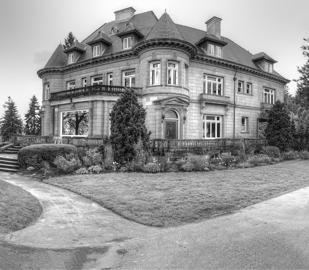 I Binge Watched "Haunting Of Hill House" On Netflix, Here's Why I Would Binge It Again