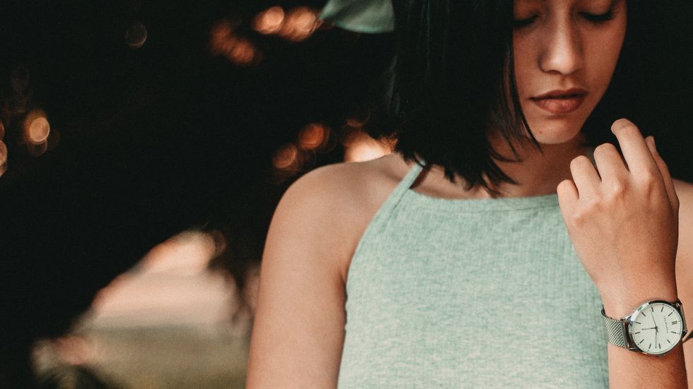 10 Signs You're The Girl With Self-Diagnosed Time Anxiety