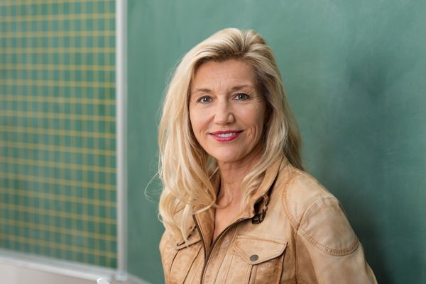 Am I A Middle Aged Woman In A College Student's Body? You Let Me Know