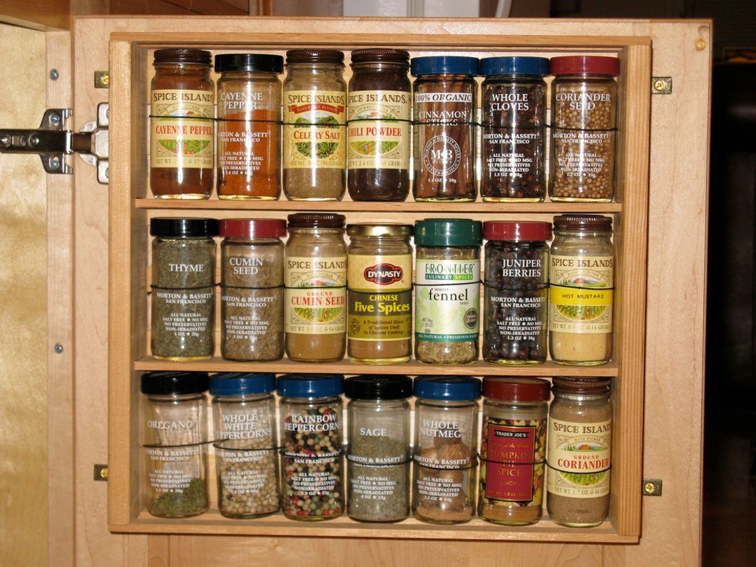 5 Essential Spices To Liven Up Your Dorm-Room Meals