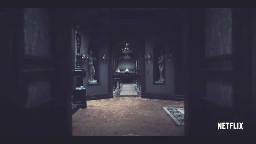 5 Reasons To Watch Netflix's 'The Haunting Of Hill House'