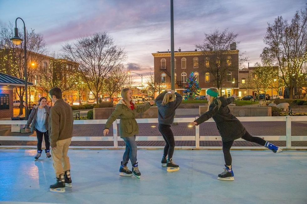 10 Christmas Gifts Even College Students Drowning In Debt Can Afford