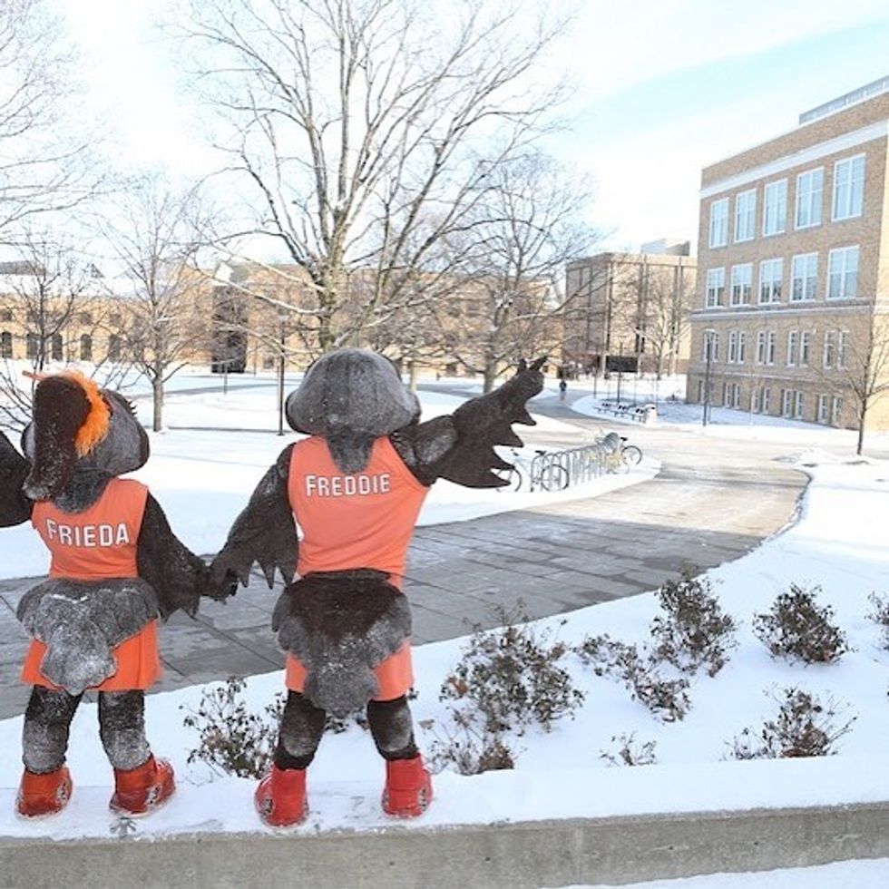 10 Gifts All College Students Appreciate Getting for Christmas