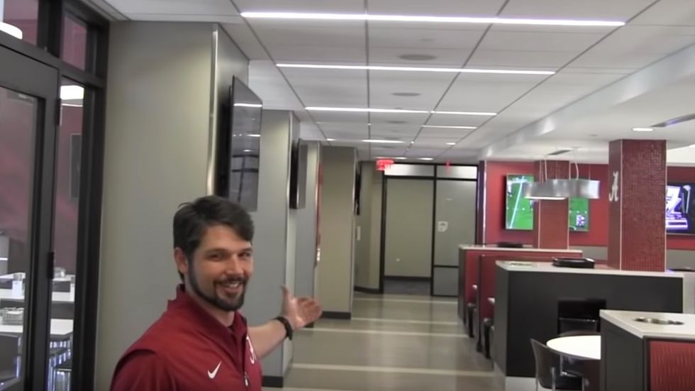 To UA's Dining Hall Staff, Thank You For Feeding Me And Thousands Of Others Every Day