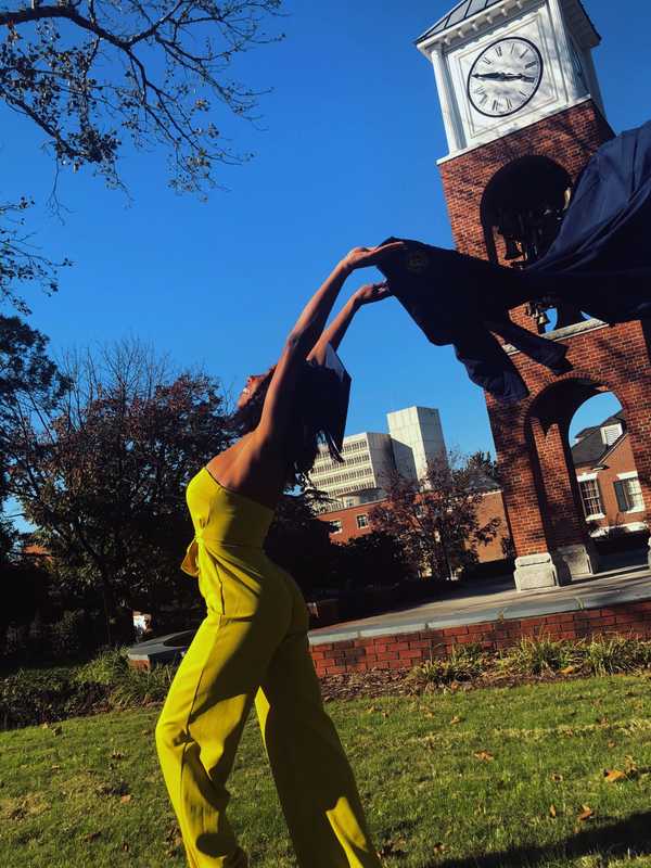 Now That I'm About To Graduate, I Wish 'College Freshman Me' Knew These 7 Things About Love