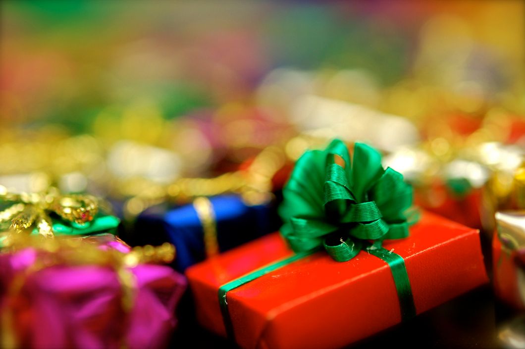 Broke College Kid? 5 Gift Ideas To Show Your Love During The Holidays - No Pennies Necessary