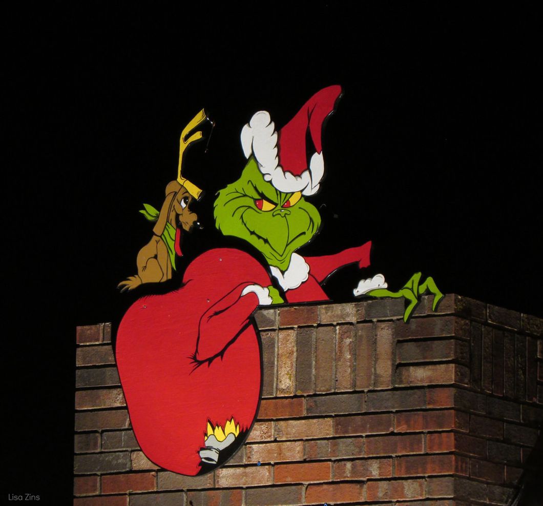 5 Ways To Avoid Being The Grinch This Holiday Season