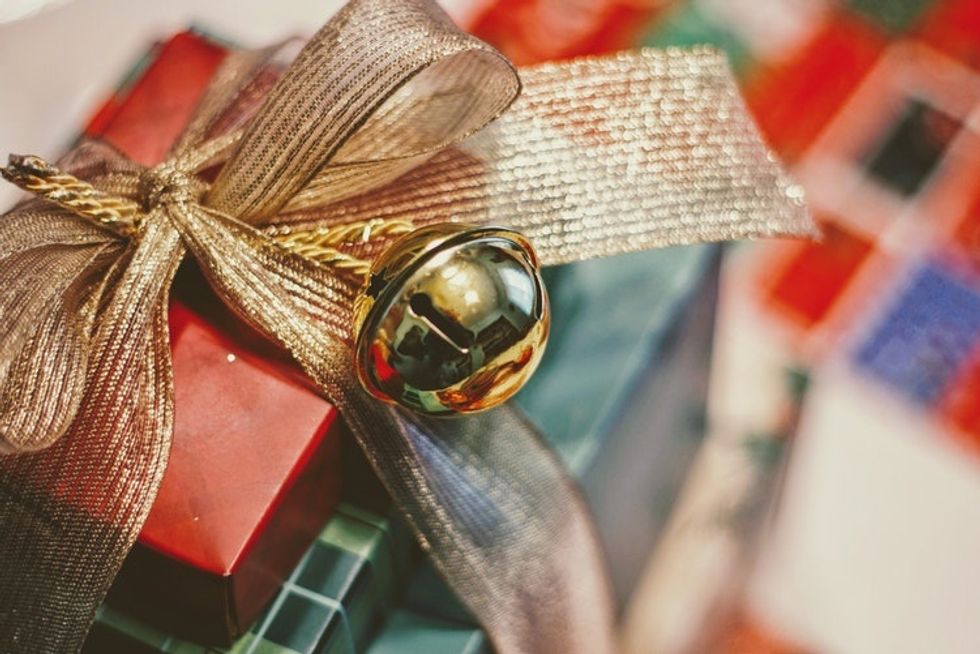 5 Cute Gift-Wrapping Ideas That Will Outshine All The Other Presents Under The Tree