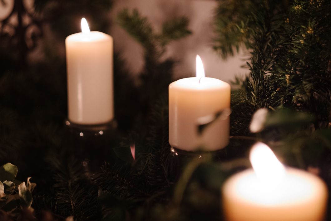 The 10 Absolute Best Holiday Scented Candles To Burn This Season