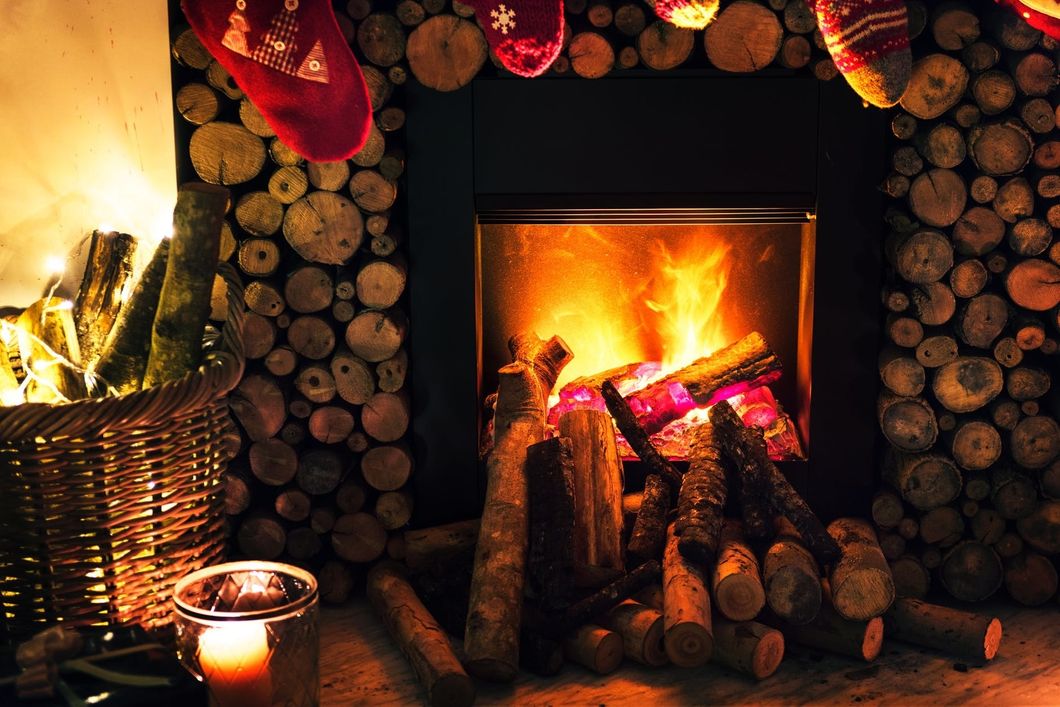 10 Simple Christmas Traditions From The Past, Present, And The Future