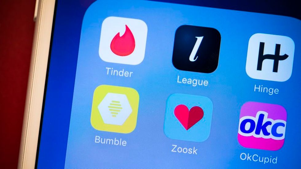 How Do College Women REALLY Feel About Dating Apps?