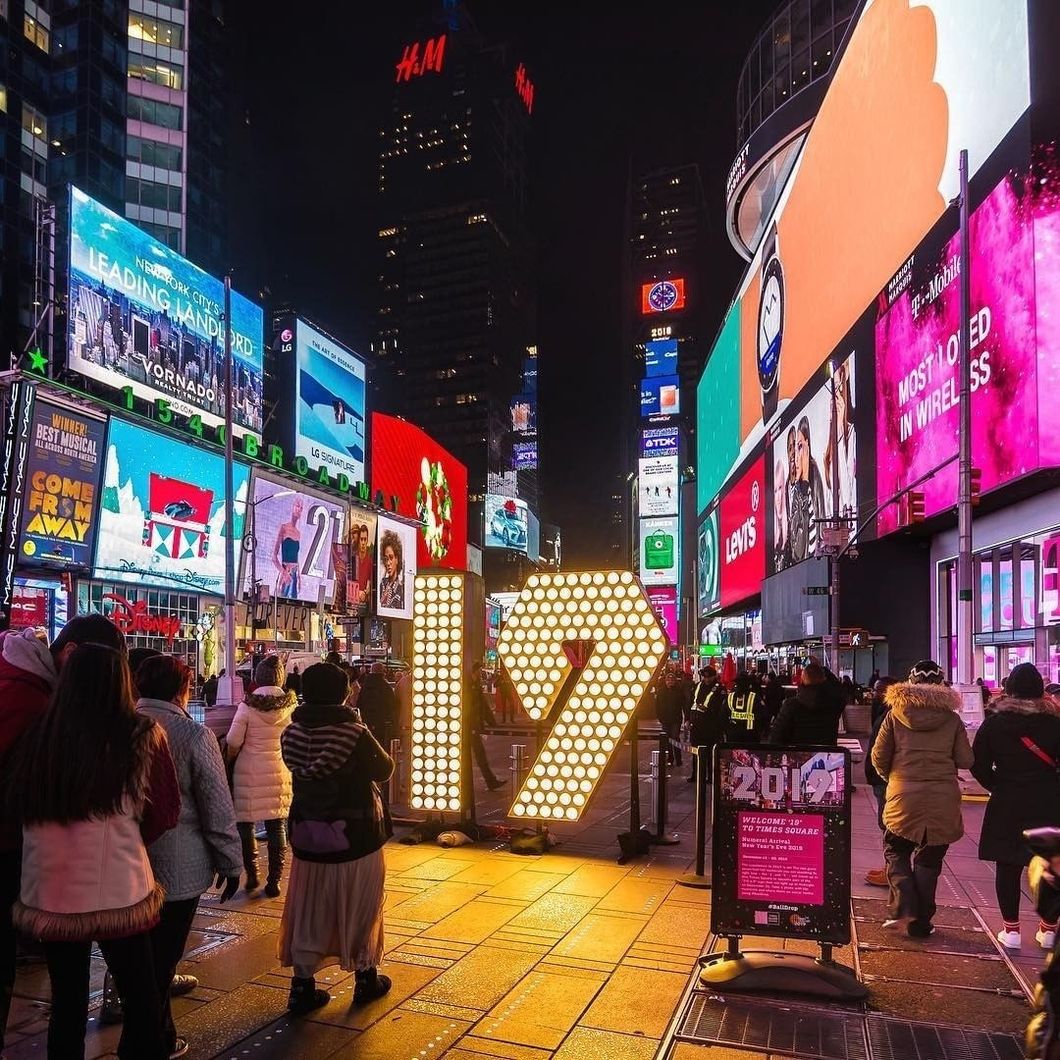 10 New Year's Eve Superstitions To Start The New Year On The Right Foot