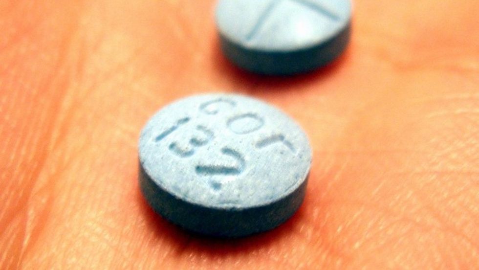 Taking Adderall Before An Exam Doesn't Make You Smarter, But It Does Jeopardize Your Health