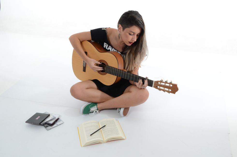 5 Reasons You Should Learn To Play An Instrument In College