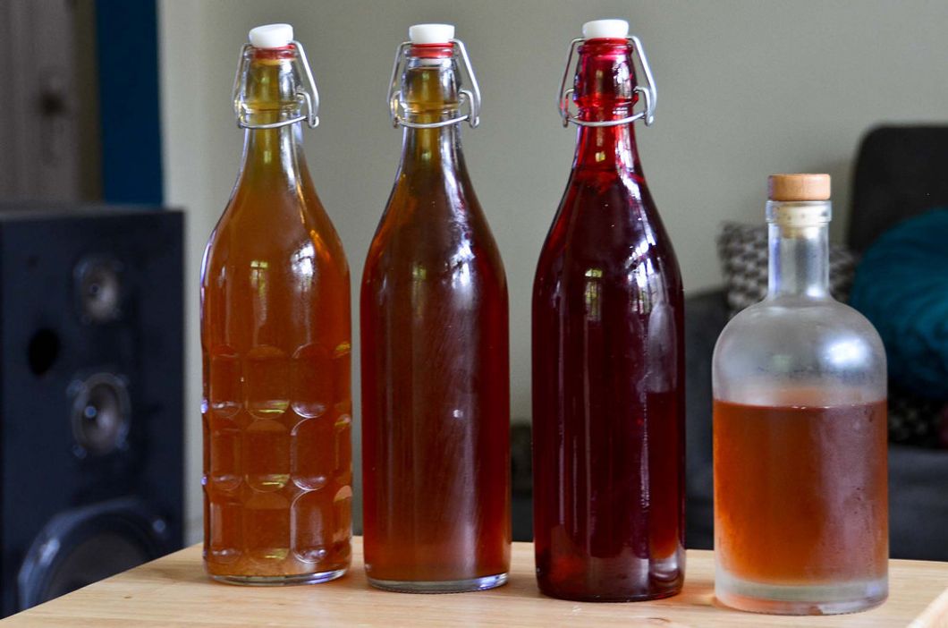 6 Amazing Benefits That Come From Drinking Kombucha