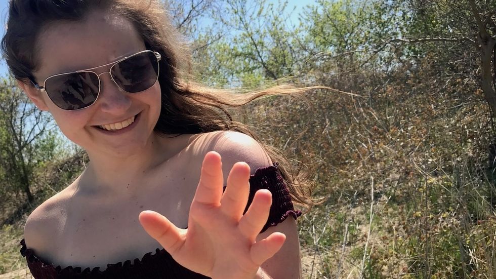 17 Telltale Signs That He's NOT Worth Your Time Dating And You Should End It... Now