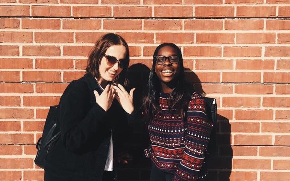 What It's Like Being A Friend Who's An Introverted Extrovert