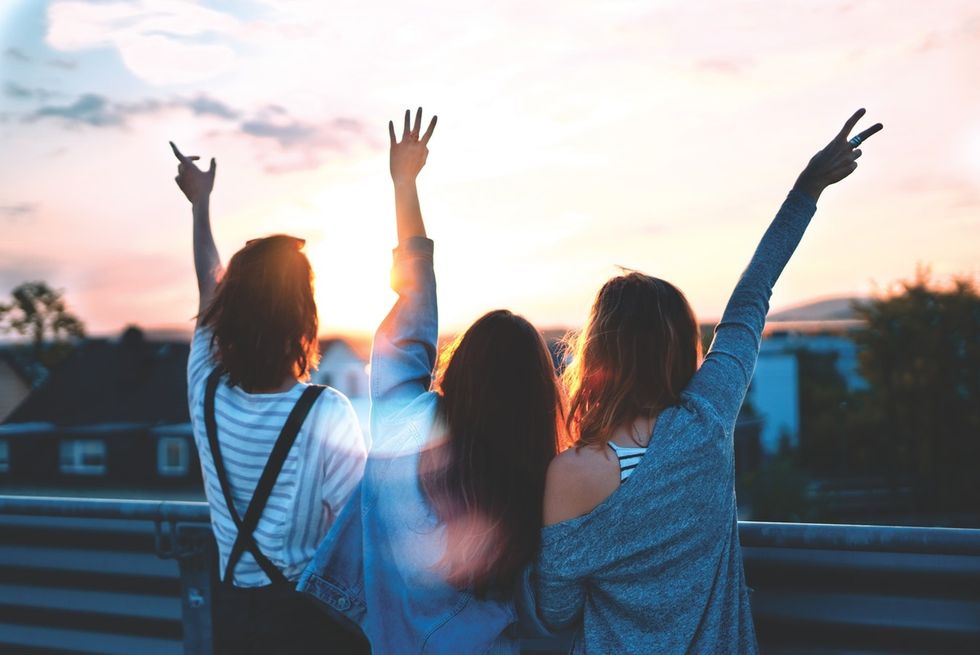 4 Ways To Be A Great Friend To The People You Can't Live Without