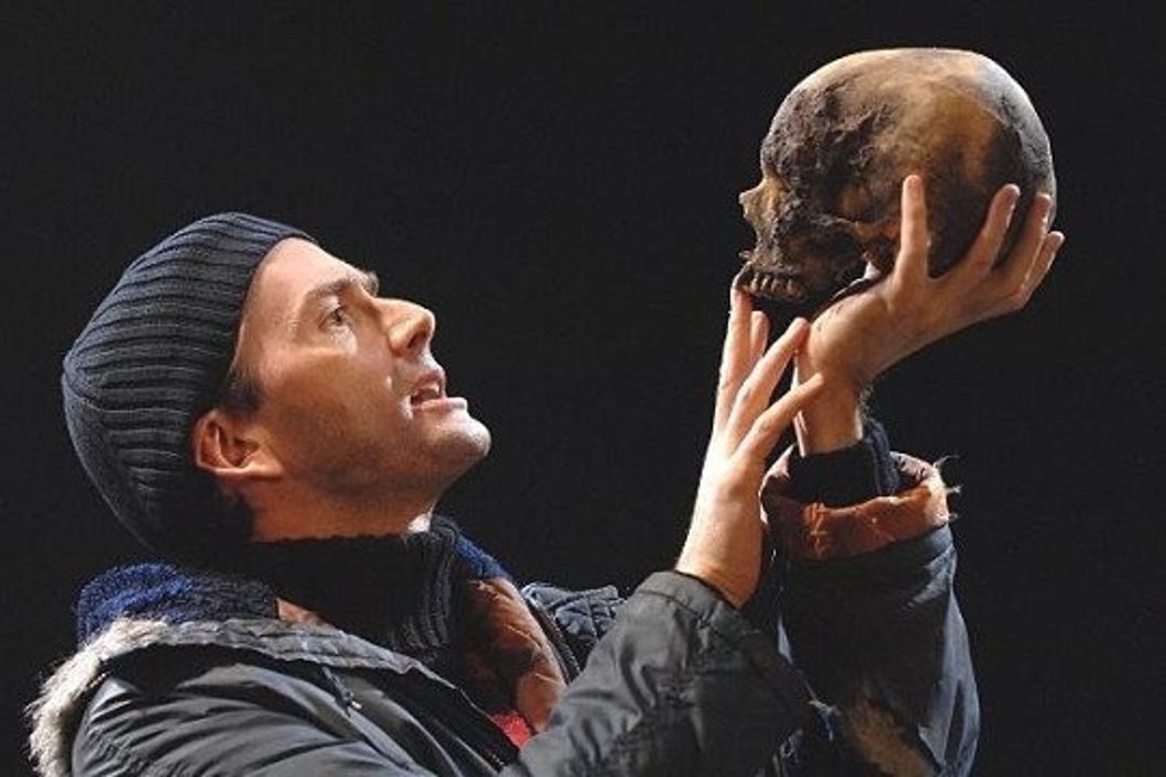 10 Shakespeare Plays Every Thespian Should Read
