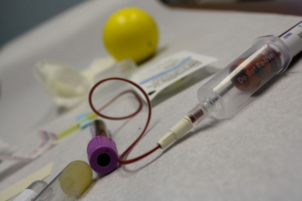 30 Thoughts You Have When You Have To Get Blood Drawn— Before You Pass Out