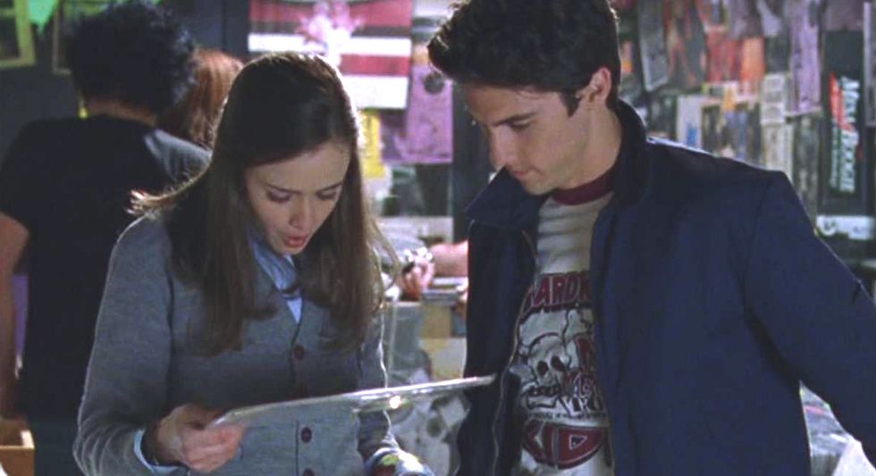 10 Valentine's Day Gift Ideas If The Girl You Love LOVES Books