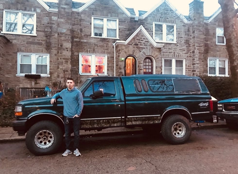 30 Things That Happen When You Date A Car Guy