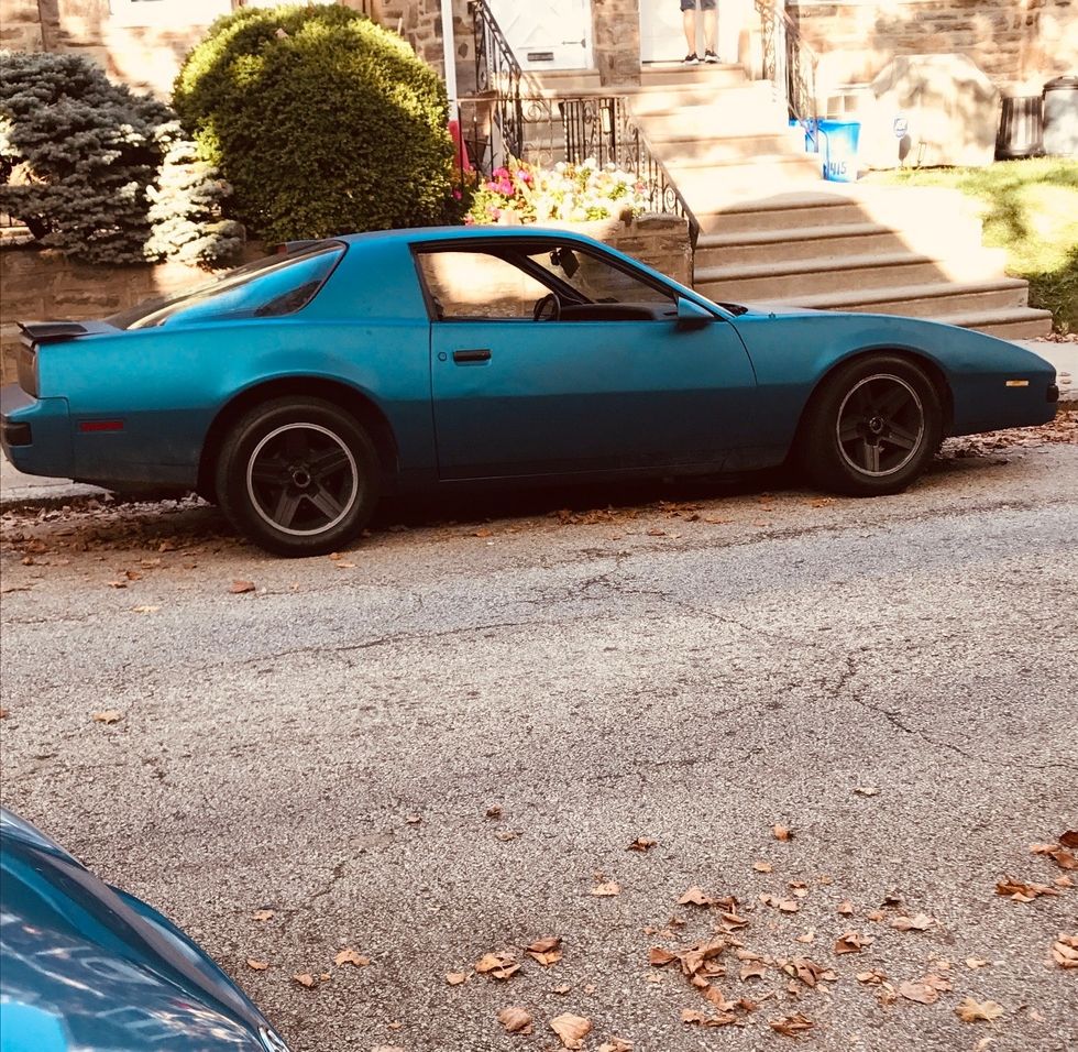 30 Things That Happen When You Date A Car Guy