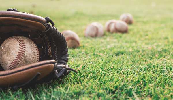 Everything You'll Need To Know To Hit It Out Of The Park At Arizona Spring Training