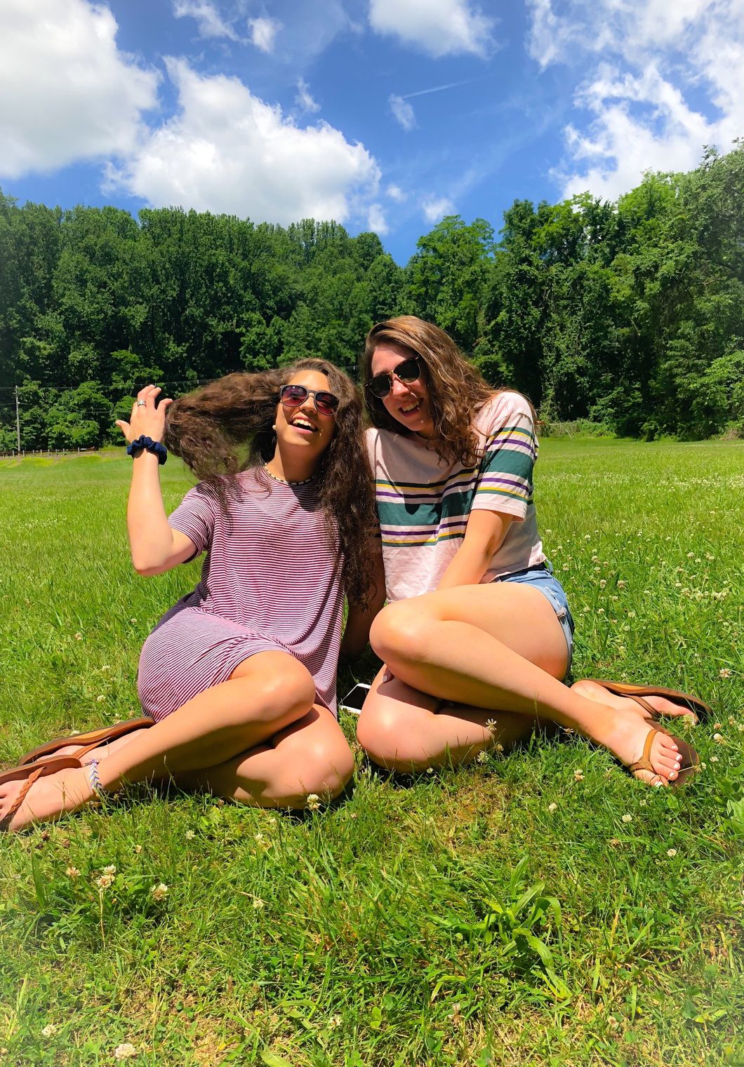 12 Fashion Staples Every College Girl Needs To Pack For Spring Break 2019