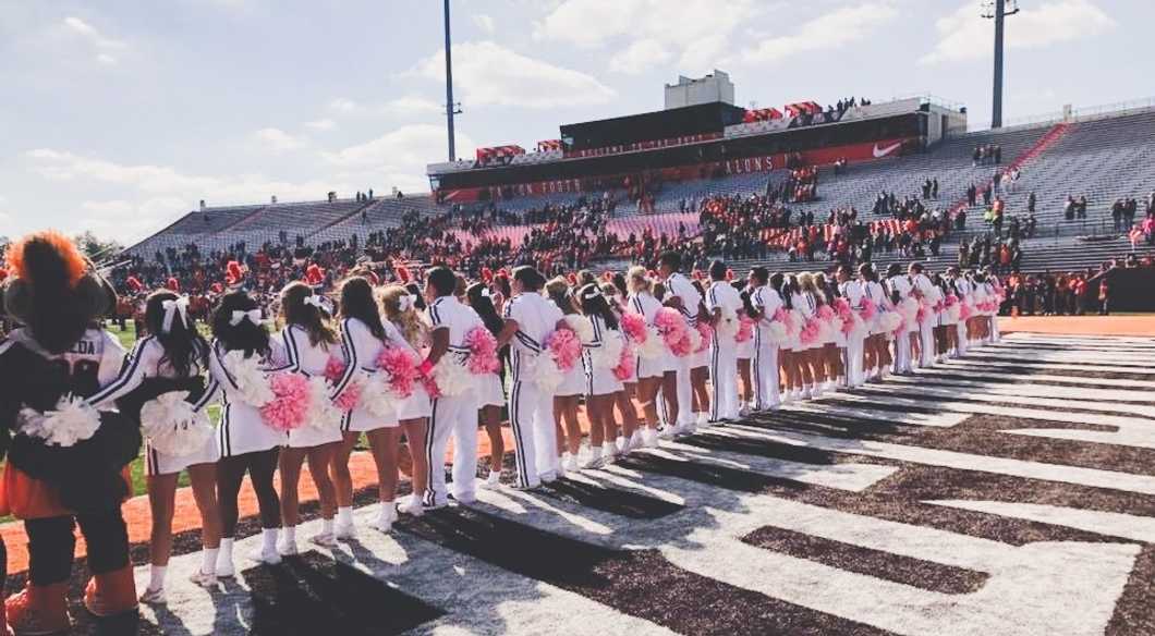 10 Life-Changing Reasons You Should Cheer In College