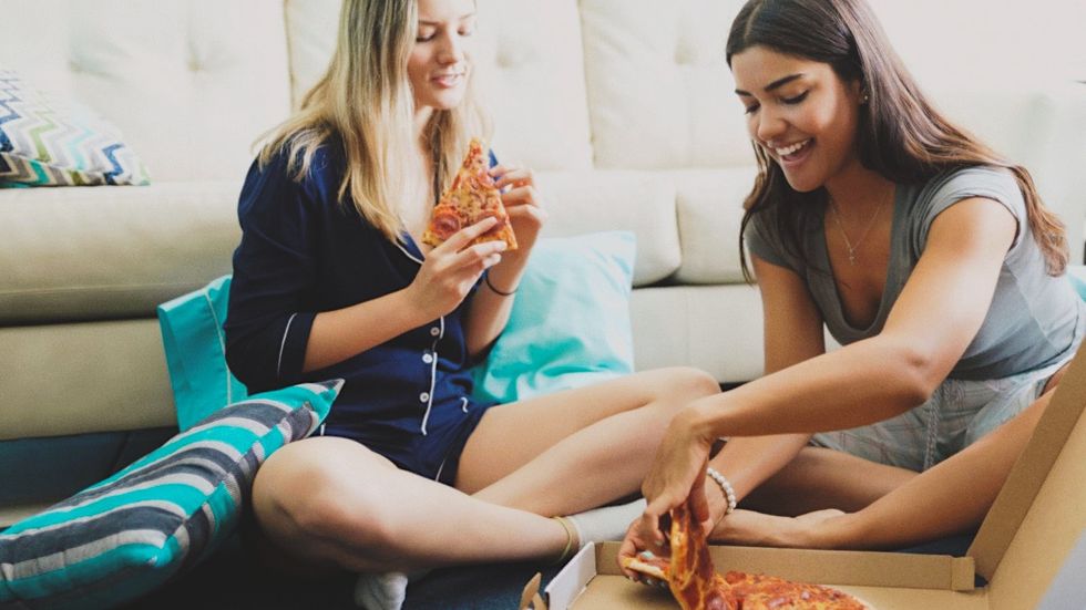 35 Things You Say To Your Roommate Every Day