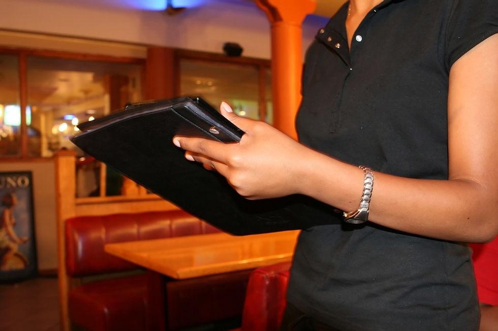 What Dating A Waitress For One Month Has Taught Me