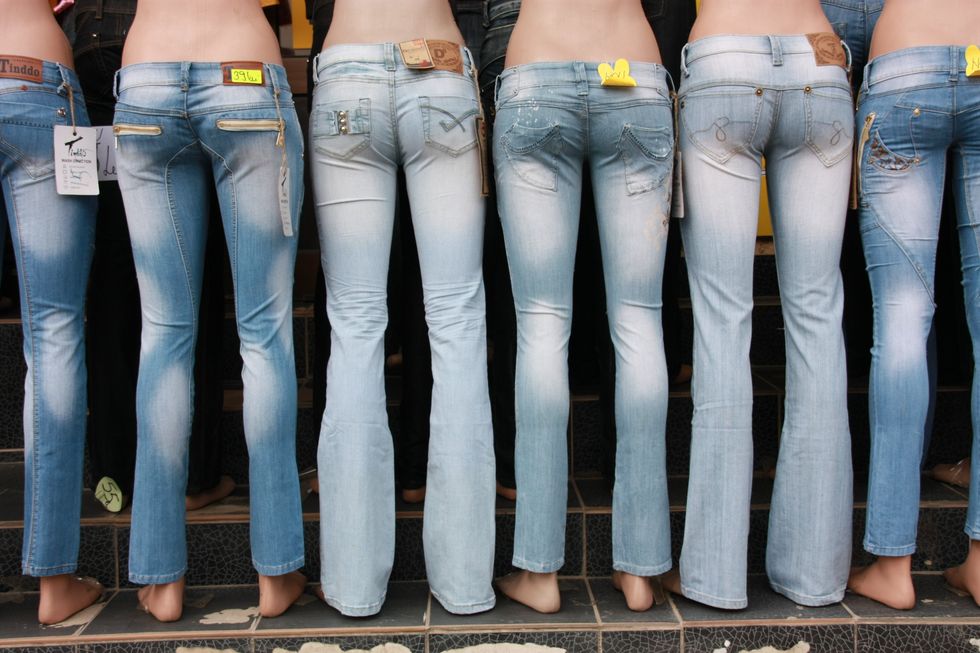 (3/7) 6 Reasons Why I Hate Shopping For Women's Jeans