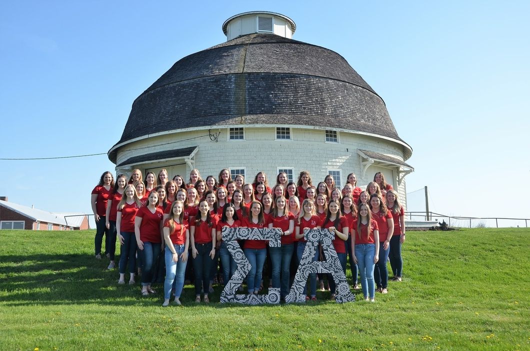 If You're Thinking About Joining Greek Life, Don't Overlook Professional Sororities