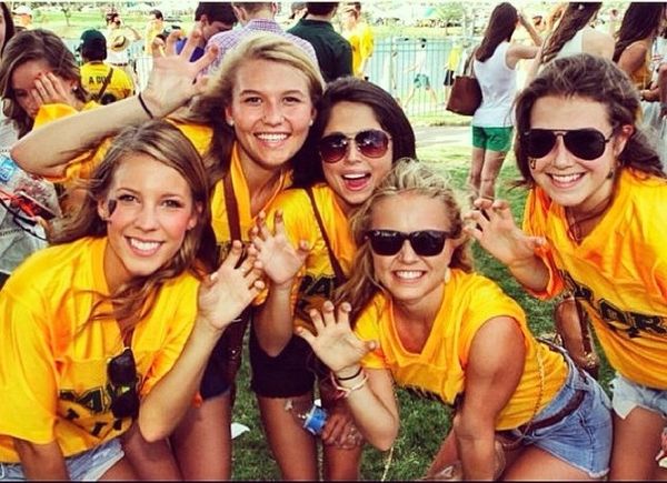 43 Signs You Go To A Christian University