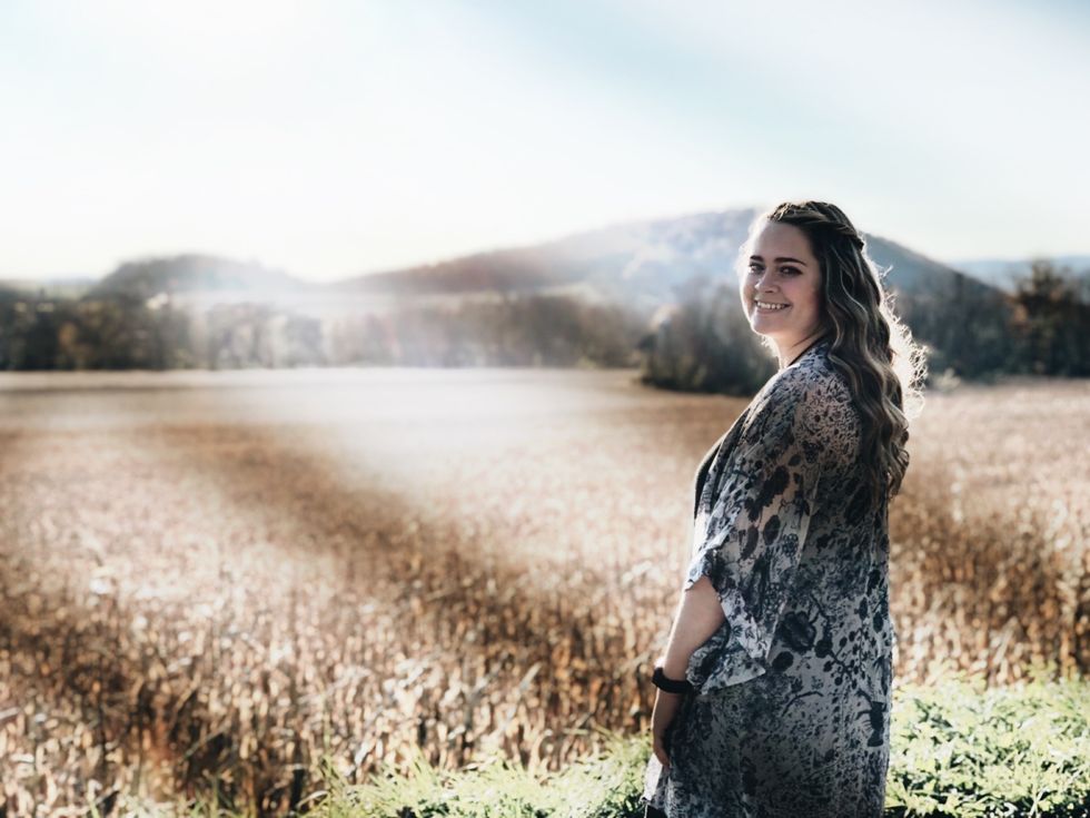 To The Girl Who Is Stuck Somewhere In Between 'Skinny' And 'Fat' — Never Overthink How Amazing You Are