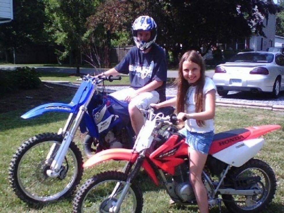 What It's Like Growing Up With A Distant Sibling