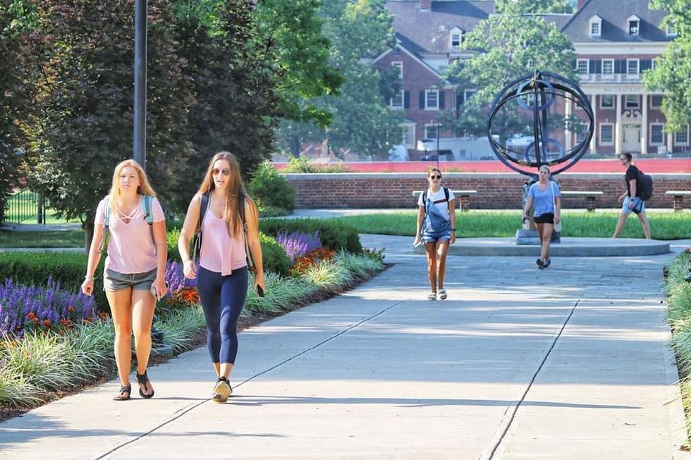 22 Thoughts Every Girl Has When Walking To Class