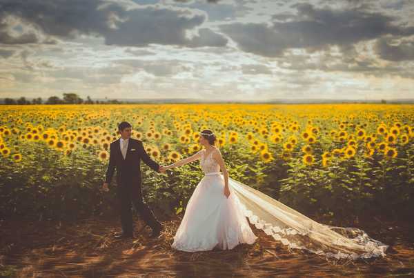 I'm The Girl Who Dreams Of Her Wedding, Because I Know Love Is More Valuable Than A Job Title