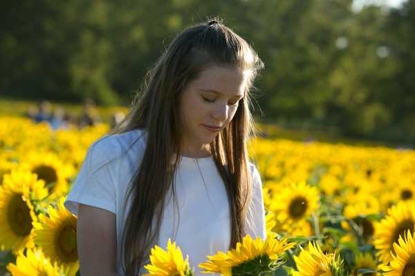 11 Bible Verses To Help Ease Your Anxiety